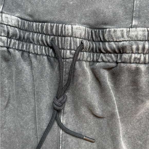 SOLD-NWOT-FREE PEOPLE-FREE MOVEMENT charcoal black/gray Jumpsuit - Picture 5 of 7